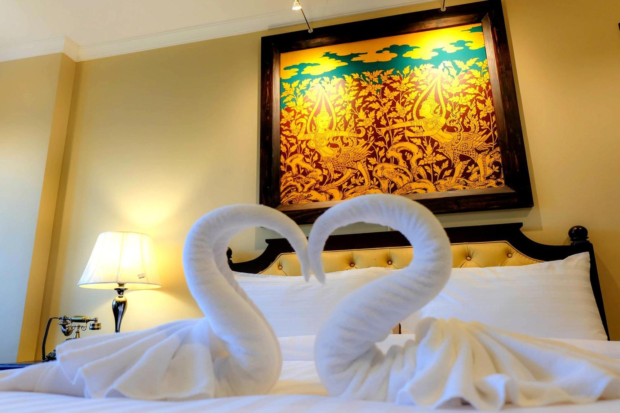 Siri Heritage Bangkok Hotel - Sha Extra Plus Szoba fotó